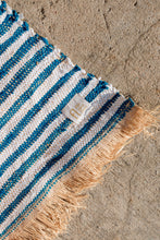 Natte de plage Nosy rayée bleu turquoise - THE NICE FLEET